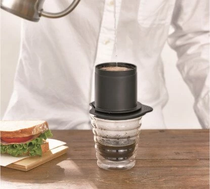 Hario Cafeor Metal Filter Dripper - Black 2 Hario Cafeor Metal Filter Dripper - Black - Image 2